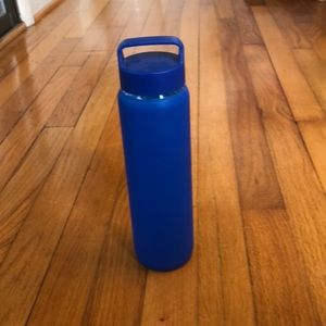 J crew glass sports water bottle silicone sleeve